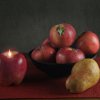 Яблука і свічка